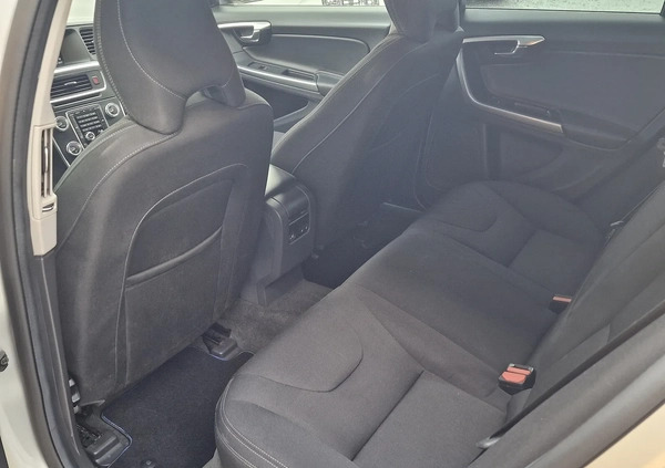 Volvo V60 cena 49900 przebieg: 114000, rok produkcji 2016 z Sośnicowice małe 172